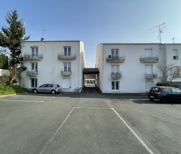 Location Appartement 1 pièce 26m² LA ROCHE SUR YON 85000 - Photo 6