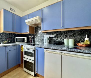 Charlecote Road, Worthing - Photo 3