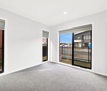 Fresh, Modern & Move-In Ready in Mickleham - Photo 3