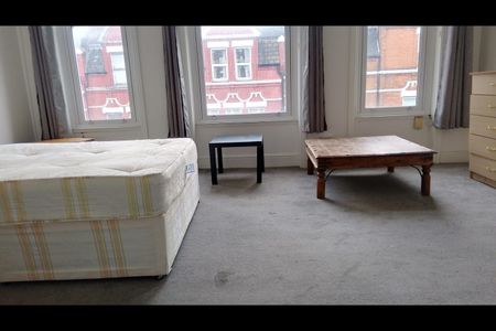 Studio Flat, Topsfield Parade, N8 - Photo 2