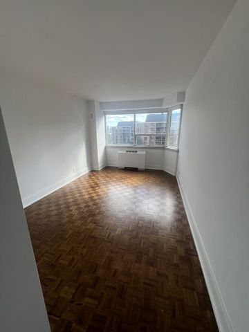 For Lease - 77 St Clair Avenue Unit# 609, Toronto, Ontario - Photo 5