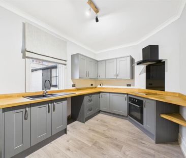 2 bedroom terraced house to rent - Photo 5