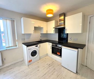 Portsmouth Road, Woolston - Photo 4