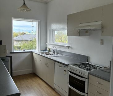 Furnished Convenient Living - Photo 3