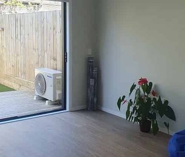 Modern Spacious Townhous: Very Private End Row - Photo 5
