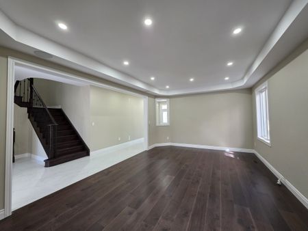 For Lease - 152 Mcknight Avenue, Hamilton, Ontario - Photo 2