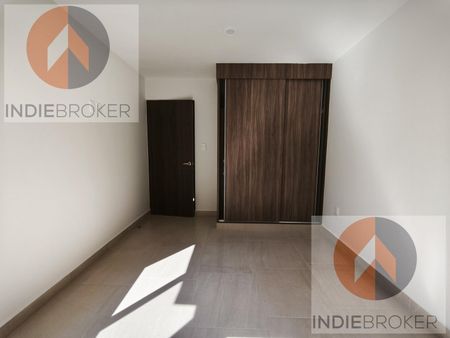 Casa en Renta en Villa Asturiana León Guanajuato | Cerca de Puerto Interior - Photo 2