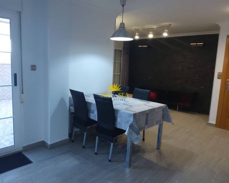 THREE-BEDROOM PENTHOUSE – PETRER - Photo 3