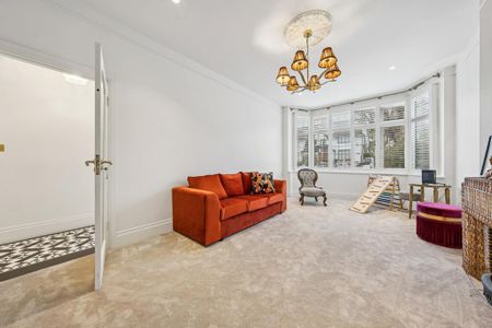 4 bedroom semi-detached house to rent - Photo 3