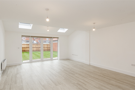 3 bedroom semi-detached house to rent - Photo 2