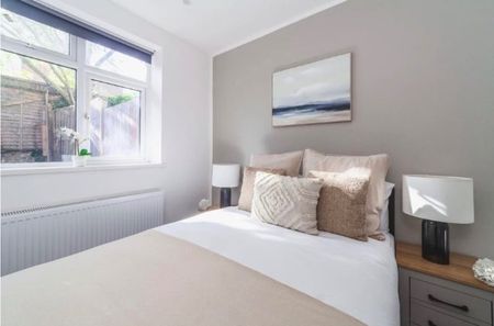 2 Bed Flat, Llanvanor Road, NW2 - Photo 5