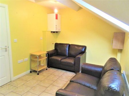 Great Apartment, 76C Rugby Avenue, Queens Quarter, Belfast, BT7 1RG - Photo 2