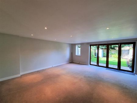 3 bedroom terraced house to rent - Photo 3