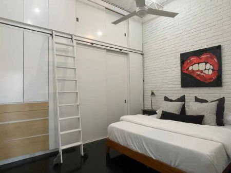 Toronto Furnished Loft for Rent - Stylish 2 Bedroom with City Views and Private Garage - Photo 4