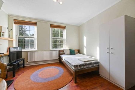 Large Delightful Three Or Four Bedroom Apartment In Kennington, SE17 - Photo 4