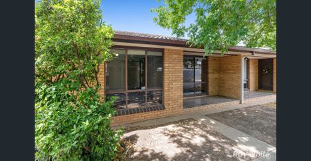 Quiet and Private what more could you want! - Photo 5