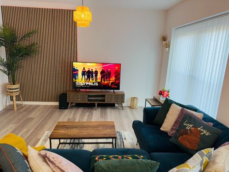 2 Bed Flat, Commercial Road, G5 - Photo 3