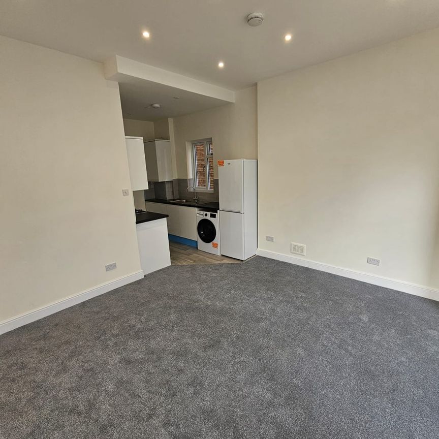 Harlesden Gardens, Harlesden, NW10 4EX, London - Photo 1