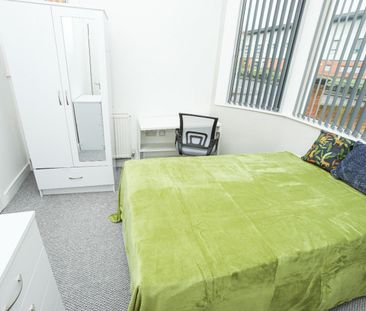 5 bedroom House To Let Total Size: 1314 SQ FT - Photo 1