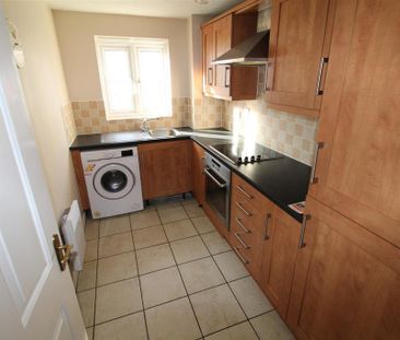 2 bedroom flat to rent - Photo 4