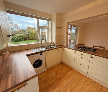 3 bedroom semi-detached house to rent - Photo 4