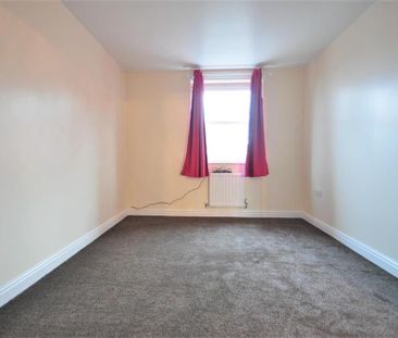 4 bedroom terraced house to rent - Photo 3