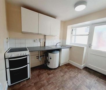 Montagu Street, Kettering, Northants, NN16 - Photo 5