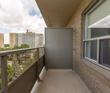 111 Lawton Boulevard — 1 Bedroom - unit 904 - Photo 1