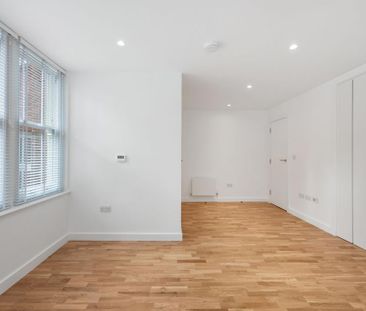 Flat to rent - Photo 1