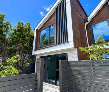 Brand new three bedroom home! - Photo 3