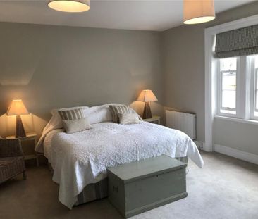 4 bedroom apartment to rent - Photo 3