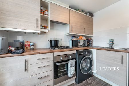 2 bedroom house to rent Wintergreen Road, Red Lodge, Bury St. Edmunds, IP28 - Photo 5