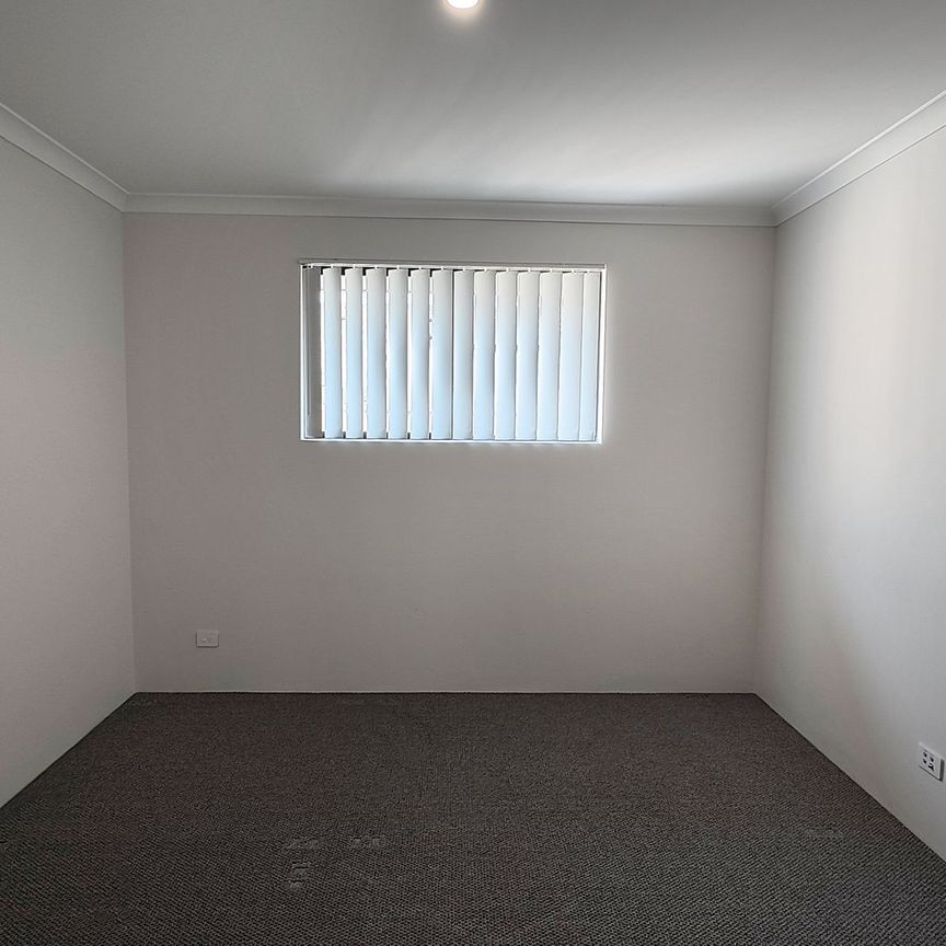 Near New Luxury 4x2 Home&excl; - Photo 1