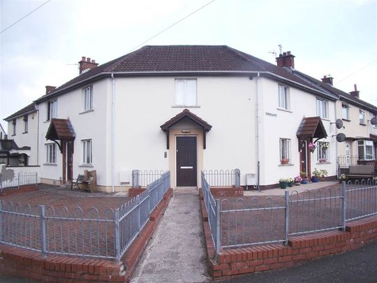 102C Inishowen Drive, Finaghy, Belfast, BT10 0EX - Photo 1