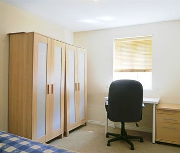 2 Bedroom Apartment - Photo 4