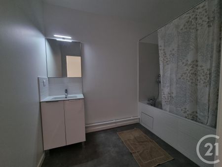 Location Appartement 3 pièces 59m² SAVIGNY LE TEMPLE 77176 - Photo 5