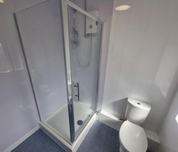 2 bedroom flat to rent - Photo 6