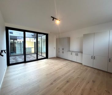 Volledig gerenoveerd duplex-appartement met 3 ruime slaapkamers te ... - Foto 2