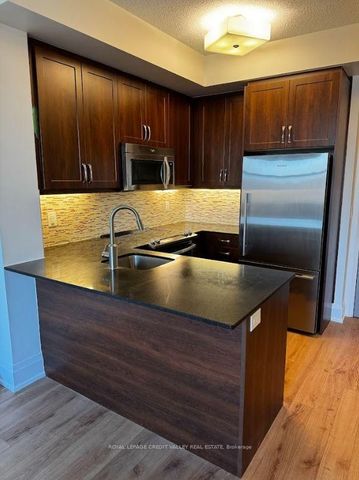 For Lease - 2 Old Mill Drive Unit# 627, Toronto, Ontario - Photo 2