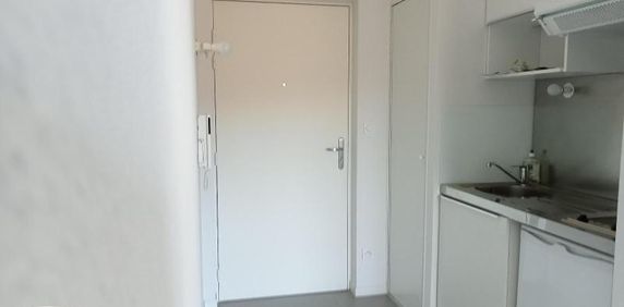 Location Appartement 1 pièce 27m² THONON LES BAINS 74200 - Photo 2