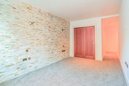 2 bedroom apartment to rent Dolphin Quays, The Quay, Poole, BH15 - Photo 4