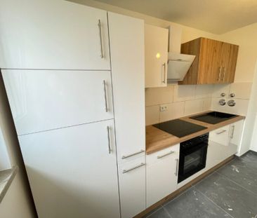 frisch renovierte 2-Raum Wohnung in guter Lage * EBK möglich * - Photo 1