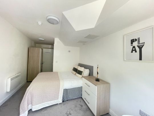 Studio Flat, Stmary Place, SO14 - Photo 1