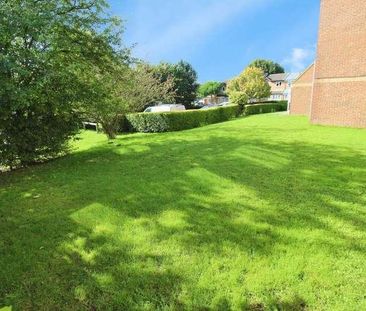 Lowestoft Drive, Slough, SL1 - Photo 3