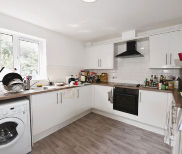 2 bedroom Flat in Flat 22, Leeds - Photo 1