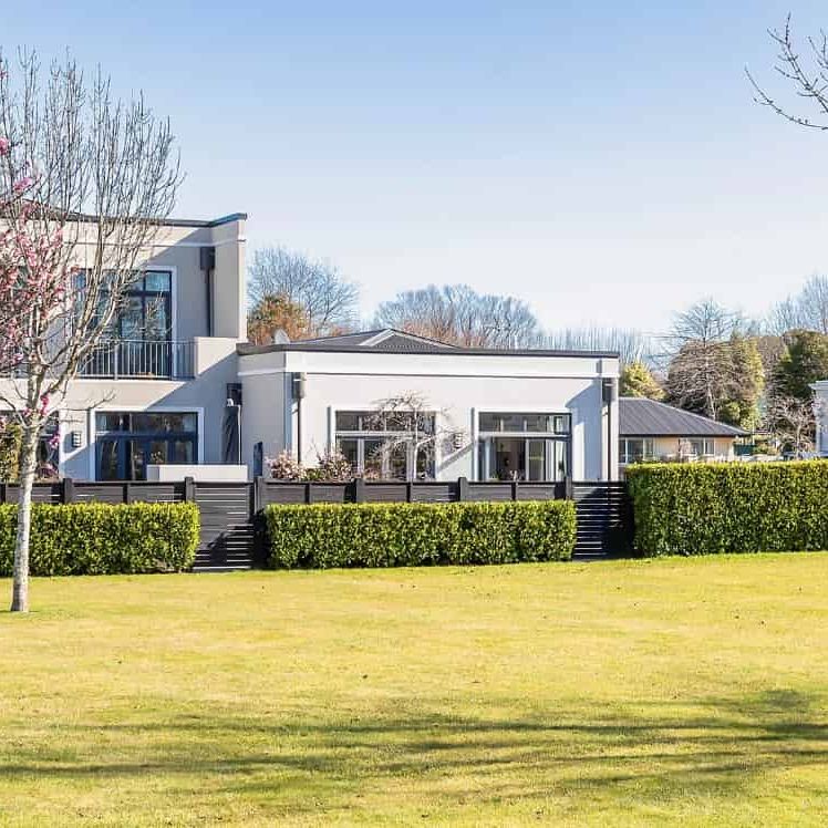 Sleek and Contemporary Home - Photo 1