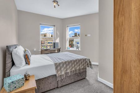 4 bedroom flat to rent - Photo 5