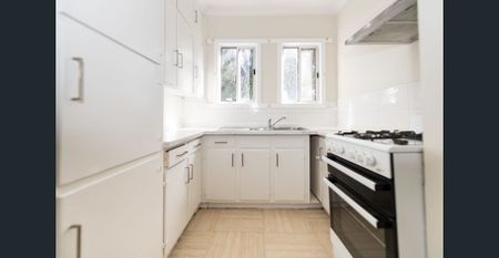 Spacious Family Home in a Convenient Location - Photo 5