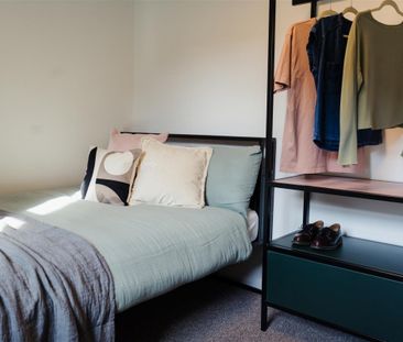 6 bedroom Student Flat to rent in Holland Drive, Arthurs Hill, Newc... - Photo 1