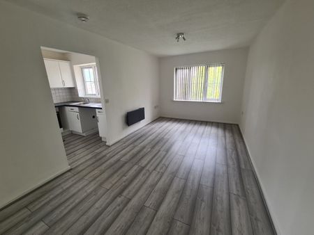 2 Bed Flat, Marshbrook Drive, M9 - Photo 5